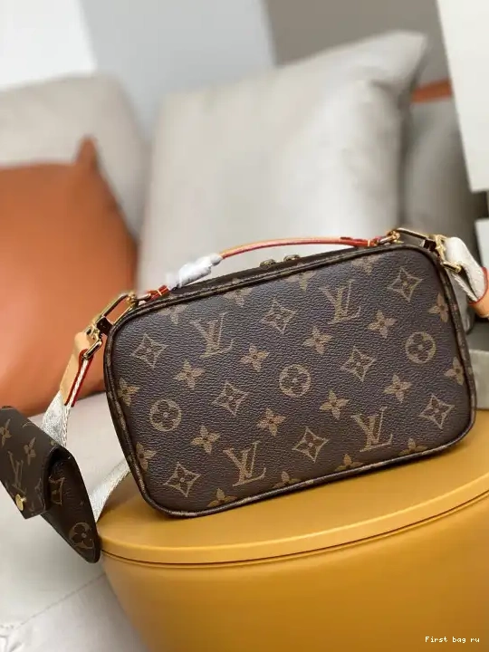 First bag ru VUITTON CROSSBODY UTILITY LOUIS 0513